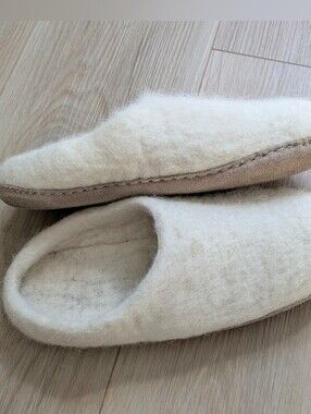Felted Wool Leather Sole Slippers Size 6